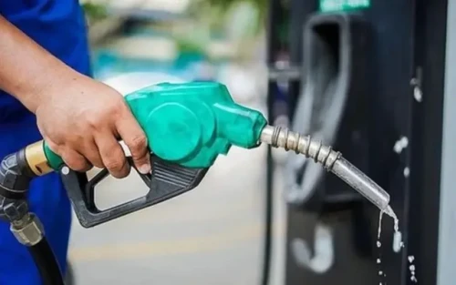 Giá xăng, dầu giảm nhẹ sau kỳ nghỉ lễ 30/4