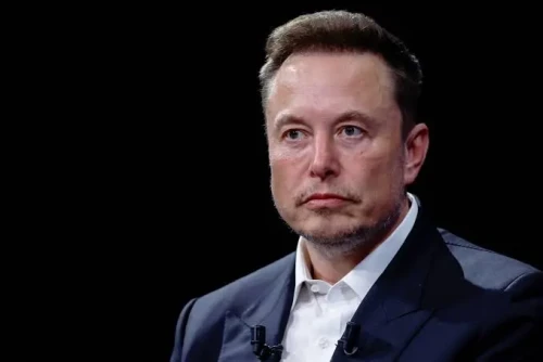 Elon Musk trở thành người đầu tiên sở hữu tài sản vượt 700 tỷ USD