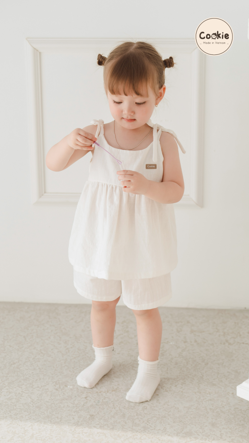 minh họa 1. Thiết kế cho bé của nhãn hàng Cookie Baby Wear