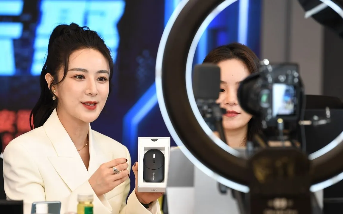 Siết chặt quản lý Livestream bán hàng như Trung Quốc