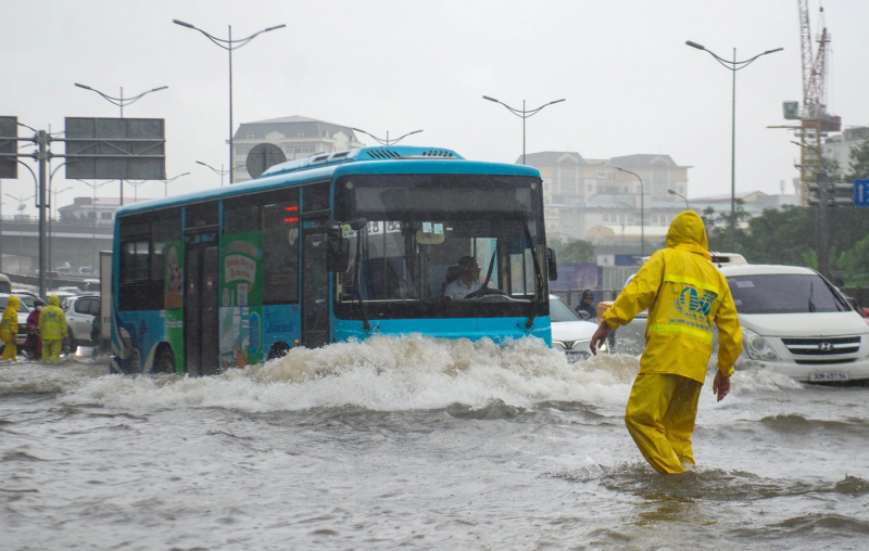 mưa lớn ở Hà Nội