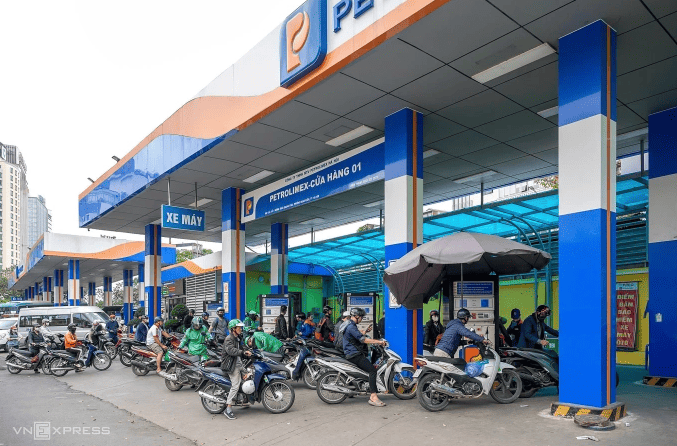 Bộ Tài chính đề xuất giảm thuế nhập xăng dầu về 0% do căng thẳng tại Trung Đông